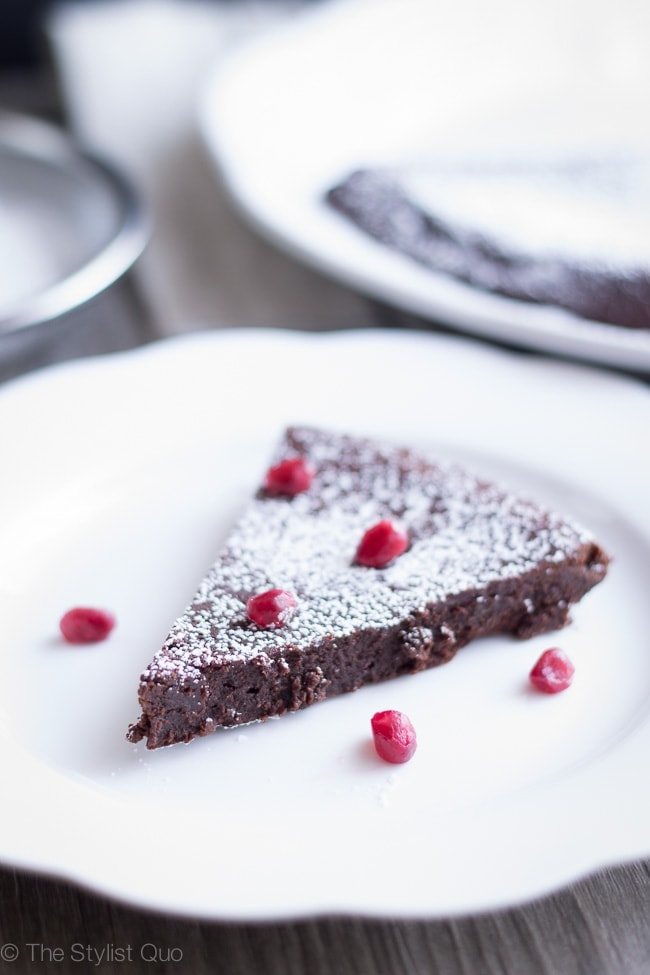 Flourless Chocolate Cake / The Stylist Quo