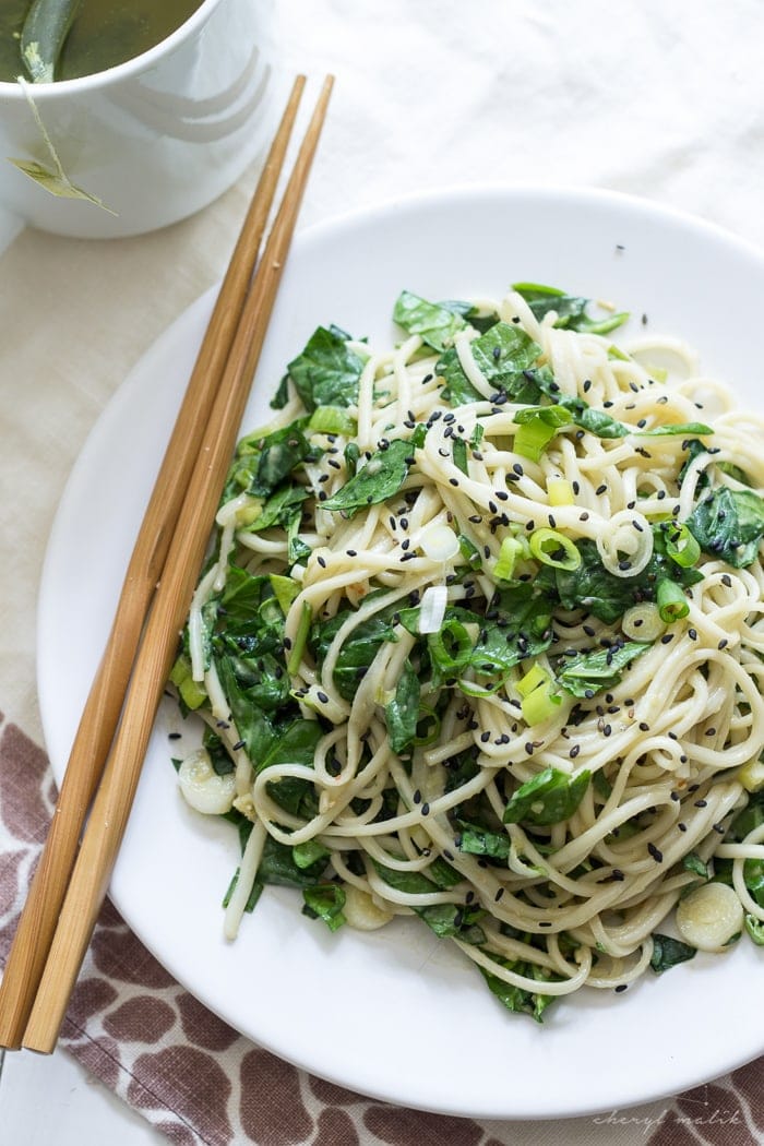 Peanut Spinach Udon. These noodles are perfect for lunch and are great warm, room temp, AND cold. Vegan & gluten-free option