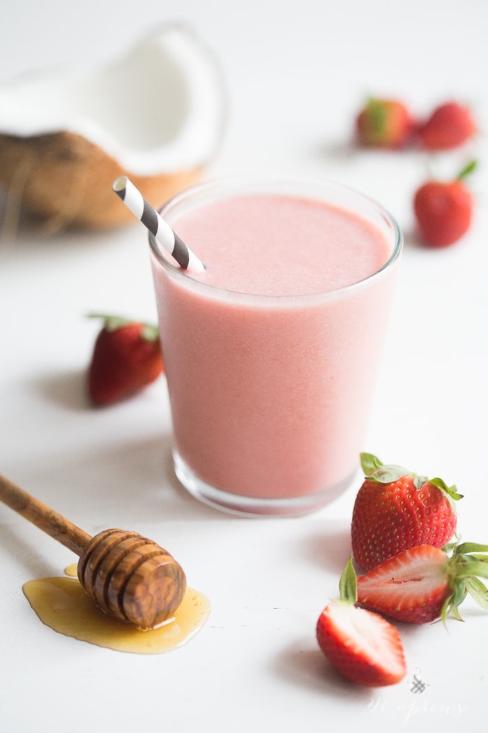 Strawberries and cream smoothie: 3 simple ingredients blend together for a perfectly rich, indulgent smoothie. 40 Aprons