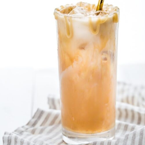 This paleo iced caramel macchiato is so rich and refreshing without any dairy or refined sugar! Using cold brew for a smooth taste means this paleo iced caramel macchiato is easy to make at home. The perfect vegan iced caramel macchiato for all summer long!