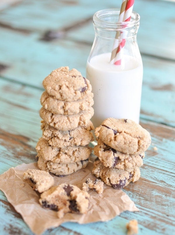 Almond Flour Paleo Chocolate Chip Cookies (Grain Free, Vegan)