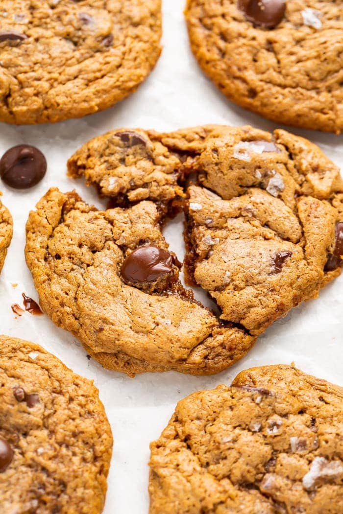 Paleo Chocolate Chip Cookies (Bakery Style)