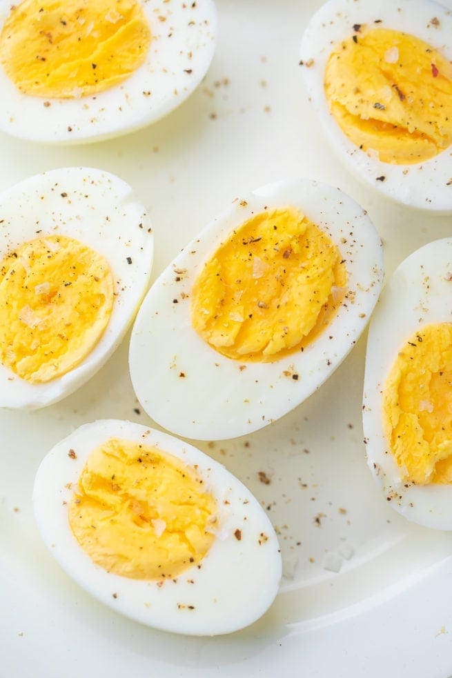 6 halves of hardboiled eggs