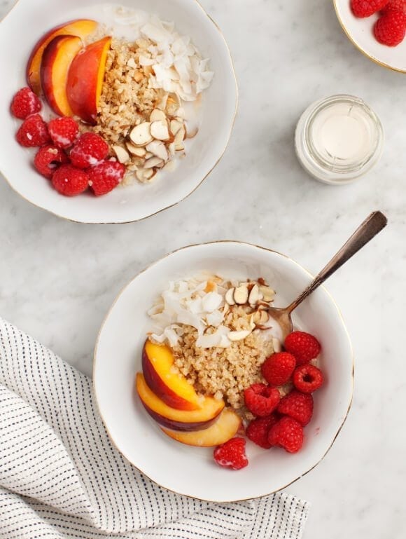 Cinnamon apple quinoa breakfast bowls