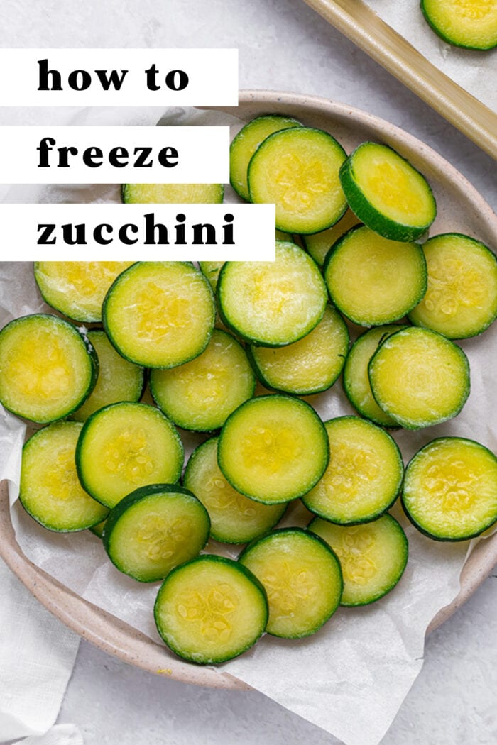 Pin graphic for how to freeze zucchini