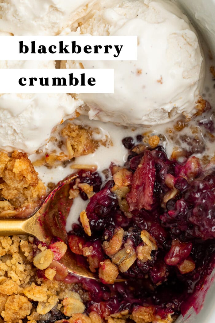 Pin graphic for blackberry crumble