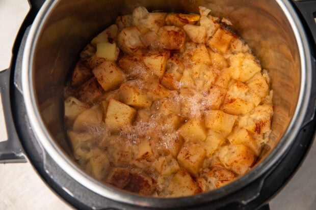 Instant Pot applesauce in Instant Pot