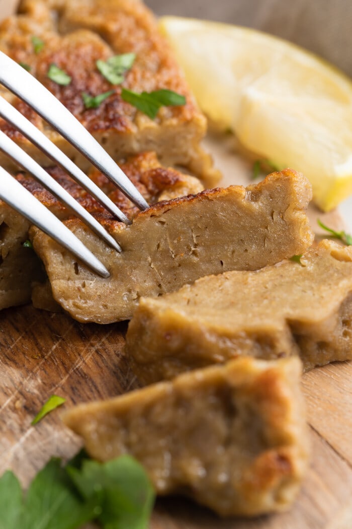 close up image of sliced seitan chicken