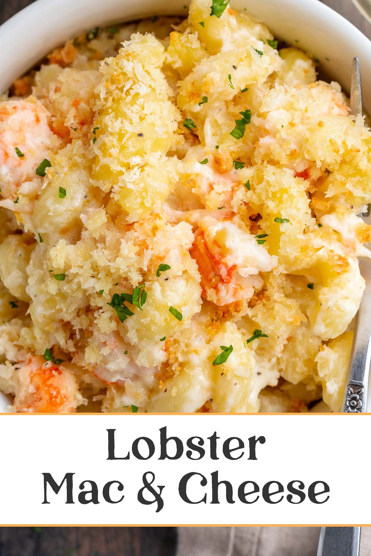 Pin graphic for lobster mac and cheese.