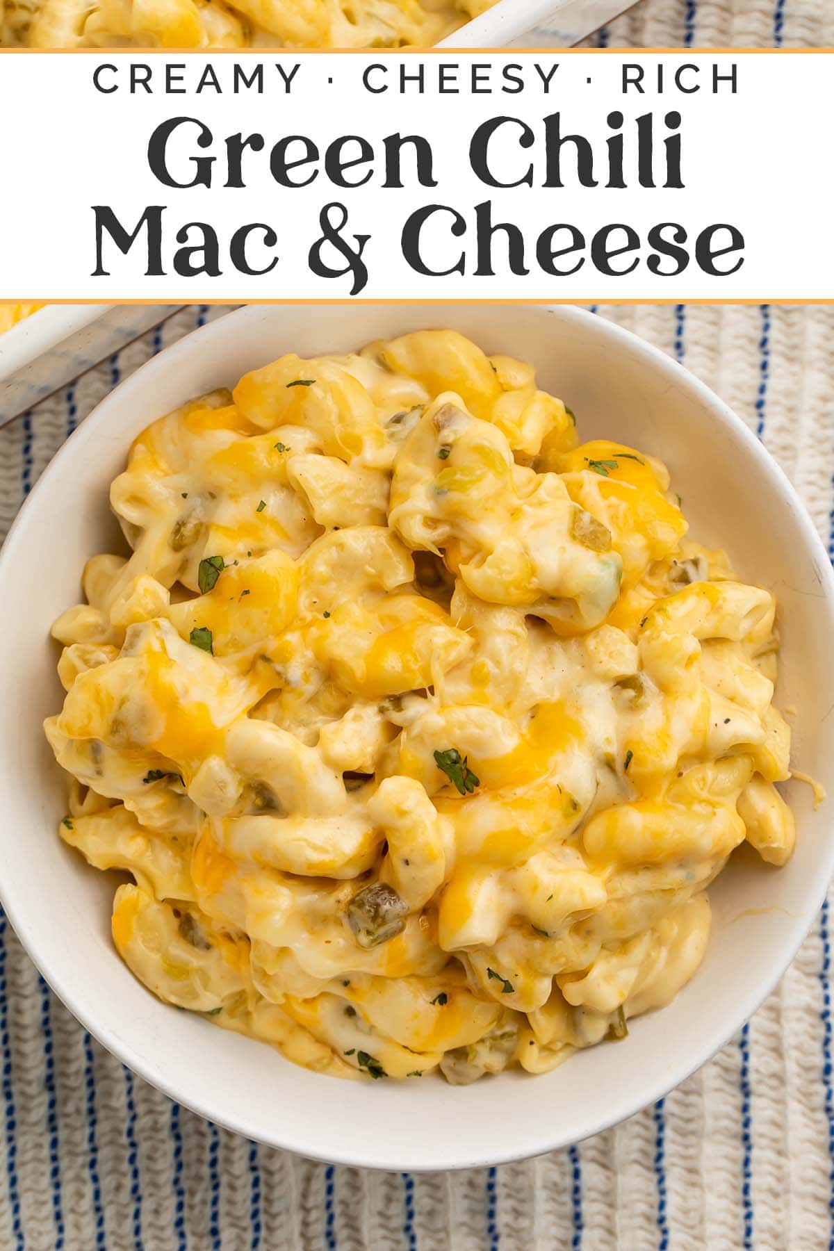 Pin graphic for green chili mac and cheese.